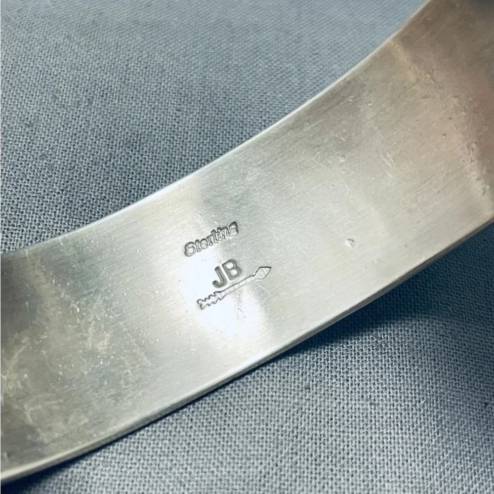 Johnny Begay Vintage Navajo Storyteller Bracelet and Vintage Navajo Earrings - Picture 2 of 9